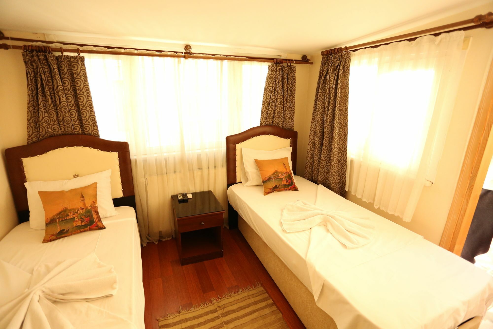 Dos Hermanos Hotel Κωνσταντινούπολη Εξωτερικό φωτογραφία
